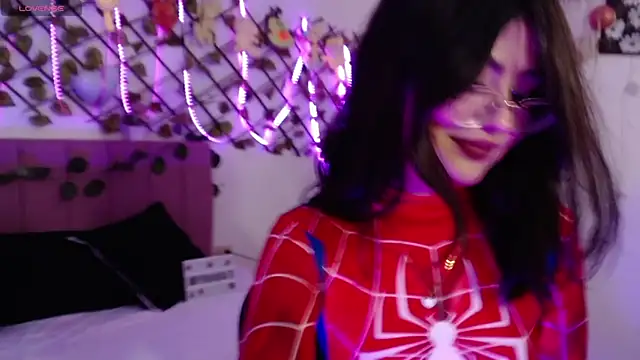 Snapshot of isa_bunny18 chatting on 10-31-25, 06:03 isa bunny18 online show from 10-31-25, 06:03