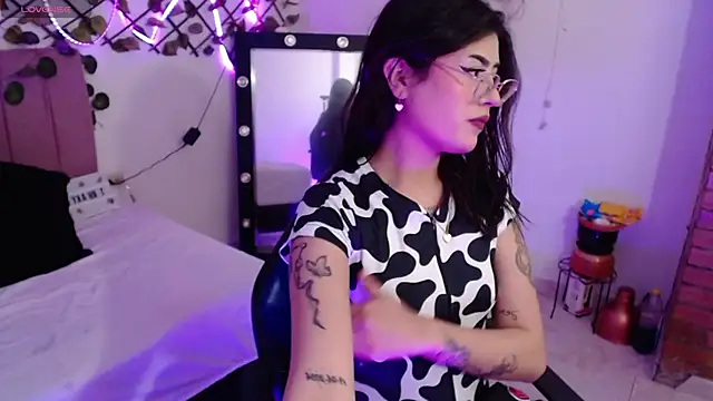 Snapshot of isa_bunny18 chatting on 11-08-25, 12:55 isa bunny18 online show from 11-08-25, 12:55