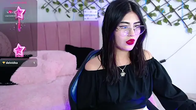 Snapshot of isa_bunny18 chatting on 01-14-26, 08:36 isa bunny18 online show from 01-14-26, 08:36