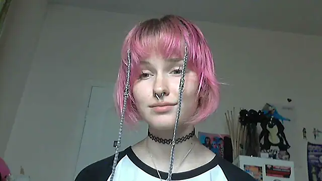 Snapshot of Paradoxy_ chatting on 04-03-26, 07:56 Paradoxy online show from 04-03-26, 07:56