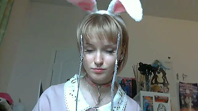 Snapshot of Paradoxy_ chatting on 05-02-26, 08:03 Paradoxy online show from 05-02-26, 08:03