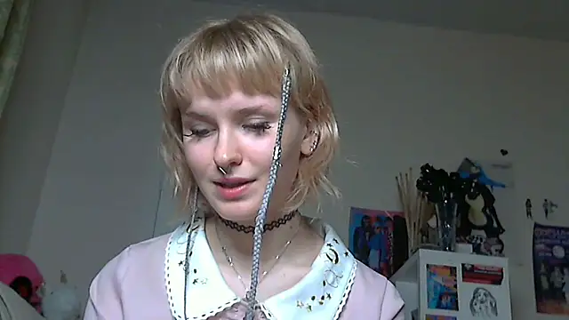 Snapshot of Paradoxy_ chatting on 05-05-26, 07:55 Paradoxy online show from 05-05-26, 07:55