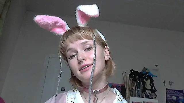Snapshot of Paradoxy_ chatting on 05-10-26, 08:36 Paradoxy online show from 05-10-26, 08:36