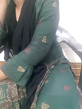 Snapshot of Anchal-si chatting on 09-30-25, 04:45 Anchal-si online show from 09-30-25, 04:45