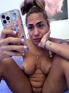 Naomi24herr online show from 10-13-25, 12:10