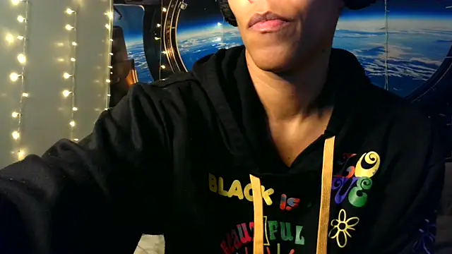 MrsToniTone online show from 12-05-25, 04:36