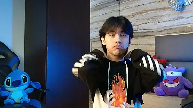 Lovers 21 online show from 02-20-26, 03:58