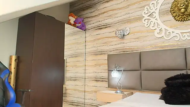 Lovers 21 online show from 03-17-26, 03:44