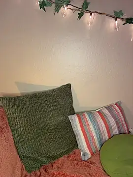 Snapshot of DesertLuxe chatting on 01-15-26, 07:28 DesertLuxe online show from 01-15-26, 07:28