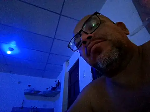 Snapshot of ANTHONYHOTT69 chatting on 04-01-26, 10:07 ANTHONYHOTT69 online show from 04-01-26, 10:07