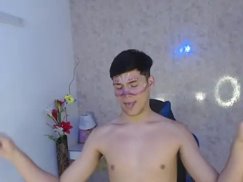 Aaron Foxxx online show from 10-24-25, 01:18