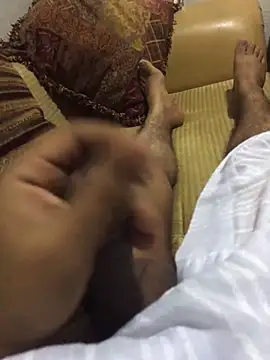 Snapshot of Yassesexy chatting on 11-19-25, 11:38 Yassesexy online show from 11-19-25, 11:38