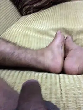 Snapshot of Yassesexy chatting on 11-24-25, 11:21 Yassesexy online show from 11-24-25, 11:21