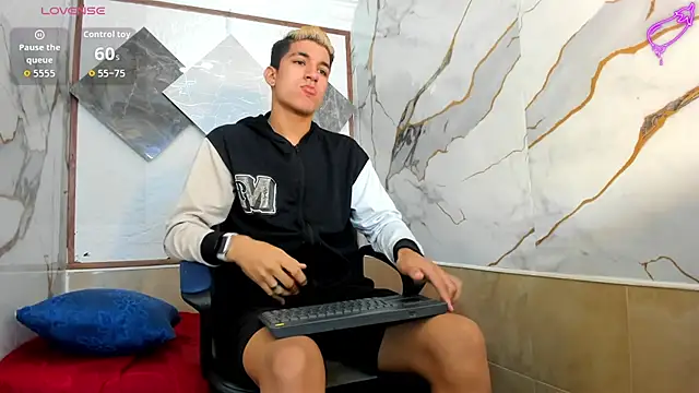 Stiben boy online show from 10-08-25, 07:22