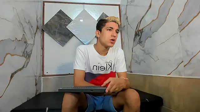 Stiben boy online show from 10-10-25, 06:51