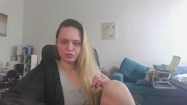 Snapshot of Cynoraye chatting on 02-17-26, 10:34 Cynoraye online show from 02-17-26, 10:34