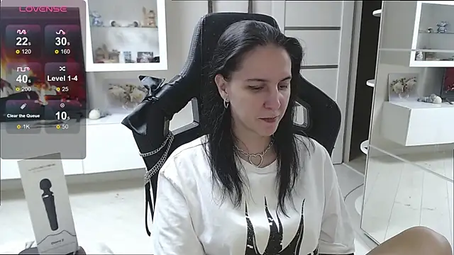 Irwi Tomboy online show from 10-21-25, 09:15