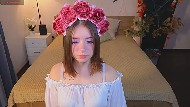 Snapshot of _Amelia_Shine_ chatting on 10-22-25, 11:26 Amelia Shine online show from 10-22-25, 11:26