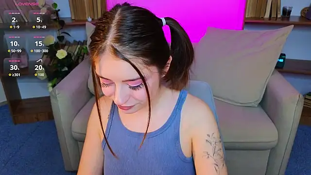 Snapshot of _Amelia_Shine_ chatting on 11-04-25, 01:59 Amelia Shine online show from 11-04-25, 01:59