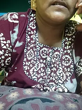 navyasree143 online show from 11-08-25, 02:17