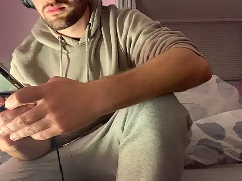 Snapshot of Jasonsnzuk chatting on 10-14-25, 11:05 Jasonsnzuk online show from 10-14-25, 11:05