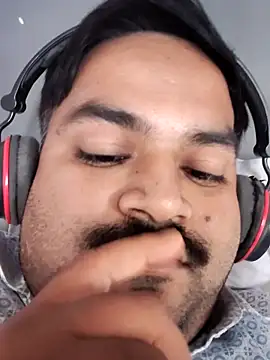 desiyouth94 online show from 11-18-25, 08:41