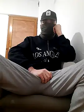 Snapshot of herkes26 chatting on 12-03-25, 11:14 herkes26 online show from 12-03-25, 11:14