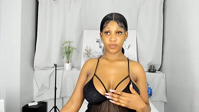 ConnieSmall24 online show from 10-06-25, 12:41