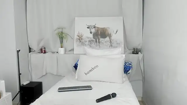 ConnieSmall24 online show from 10-06-25, 09:56