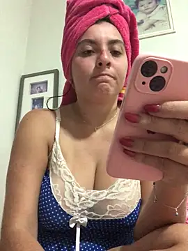 Snapshot of larj021bb chatting on 02-12-26, 11:00 larj021bb online show from 02-12-26, 11:00