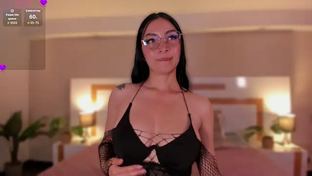 Snapshot of Violeta_dh chatting on 05-12-26, 11:29 Violeta dh online show from 05-12-26, 11:29