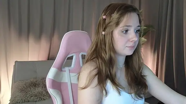 Snapshot of KariDollar chatting on 03-17-26, 09:29 KariDollar online show from 03-17-26, 09:29