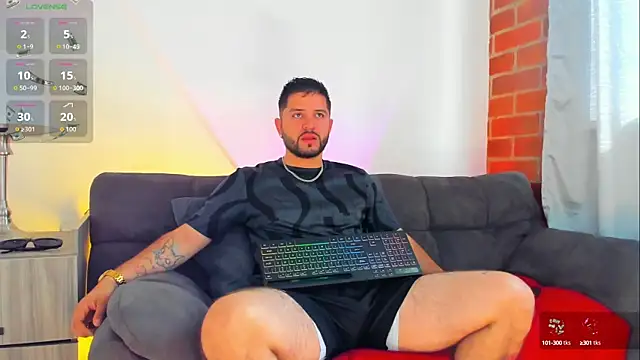 TomSloam online show from 10-16-25, 01:34