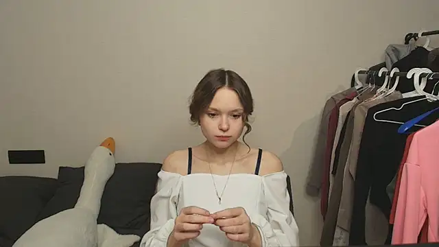 CandyPiggy online show from 10-18-25, 02:18