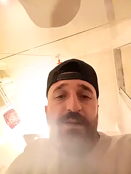 Snapshot of krerem chatting on 02-11-26, 12:32 krerem online show from 02-11-26, 12:32