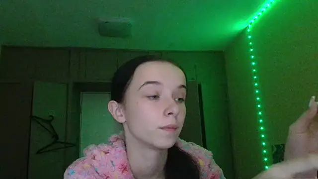 Emilia Light online show from 10-10-25, 06:56