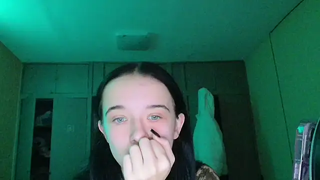 Emilia Light online show from 12-05-25, 07:06