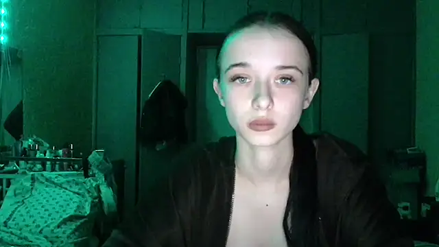 Emilia Light online show from 04-09-26, 06:02