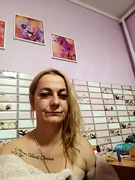 Snapshot of KelsiDylan chatting on 02-15-26, 07:43 KelsiDylan online show from 02-15-26, 07:43