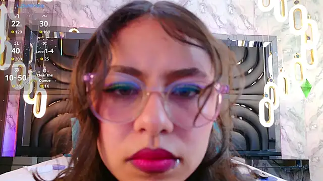 LiaTeylor online show from 11-30-25, 07:07