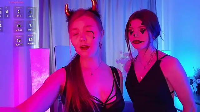 TwixieGuo online show from 10-31-25, 10:49