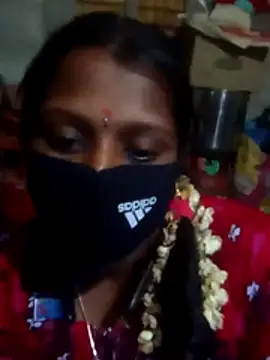 Snapshot of Tamil_Hot_Sandy chatting on 10-16-25, 12:28 Tamil Hot Sandy online show from 10-16-25, 12:28