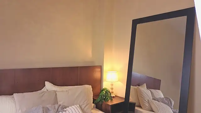 Snapshot of Capricho_01 chatting on 10-09-25, 12:03 Capricho 01 online show from 10-09-25, 12:03