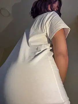 Snapshot of Capricho_01 chatting on 11-18-25, 06:56 Capricho 01 online show from 11-18-25, 06:56