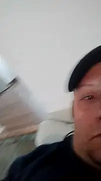 Snapshot of Hunglongny chatting on 01-15-26, 10:02 Hunglongny online show from 01-15-26, 10:02