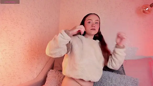 Snapshot of MAGIC_VERA chatting on 12-19-25, 12:01 MAGIC VERA online show from 12-19-25, 12:01