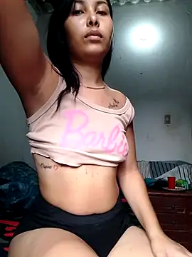 Snapshot of mommy-hot-valeria chatting on 04-10-26, 02:33 mommy-hot-valeria online show from 04-10-26, 02:33