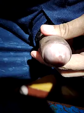 Snapshot of Sir_clouden chatting on 10-23-25, 03:50 Sir clouden online show from 10-23-25, 03:50