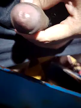 Snapshot of Sir_clouden chatting on 11-01-25, 02:35 Sir clouden online show from 11-01-25, 02:35