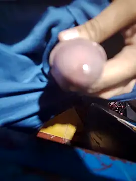 Snapshot of Sir_clouden chatting on 11-20-25, 03:50 Sir clouden online show from 11-20-25, 03:50